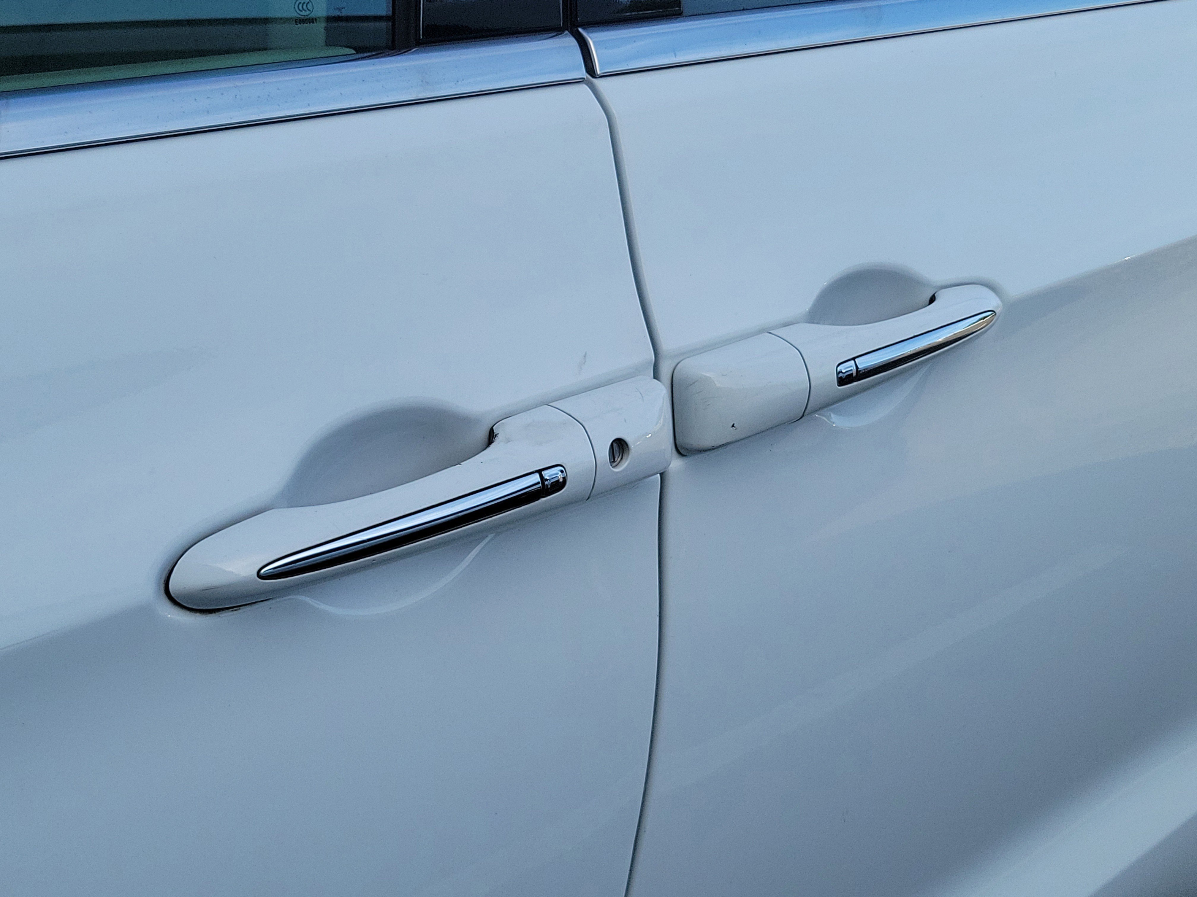Used 2021 Chrysler Pacifica Touring-L FWD image 10