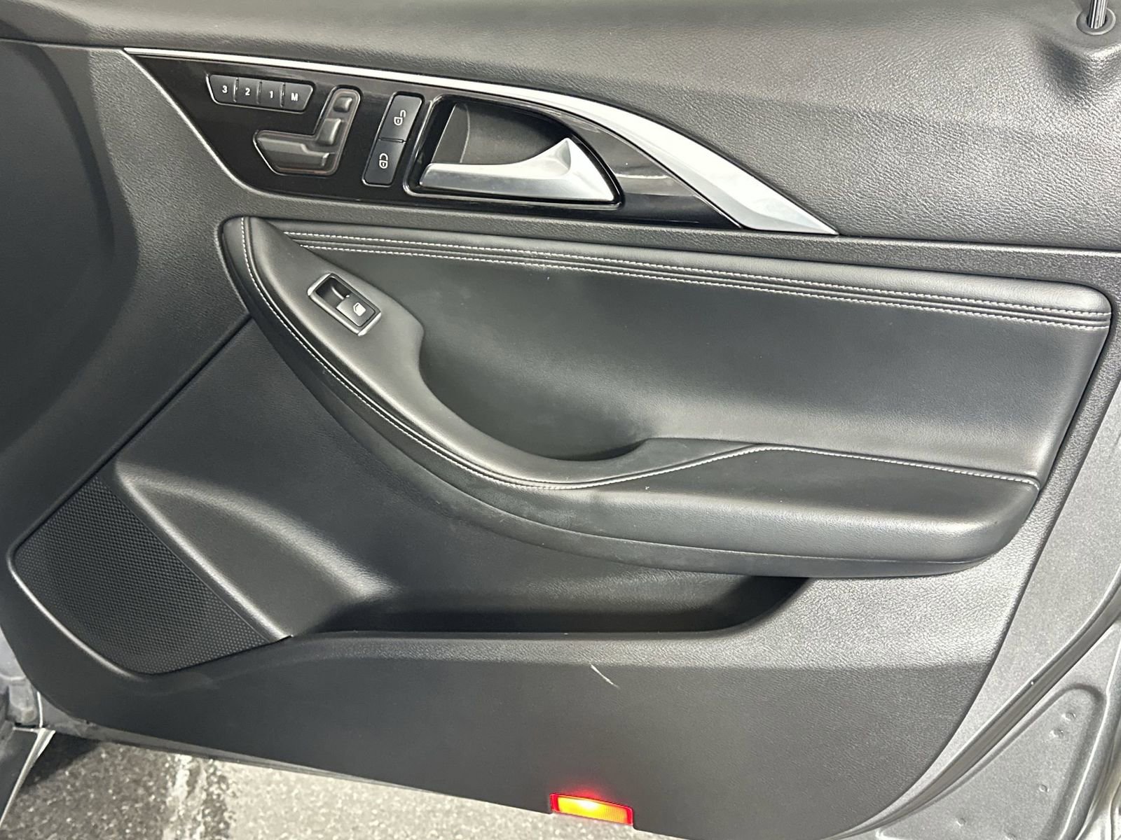 Used 2018 INFINITI QX30 image 35