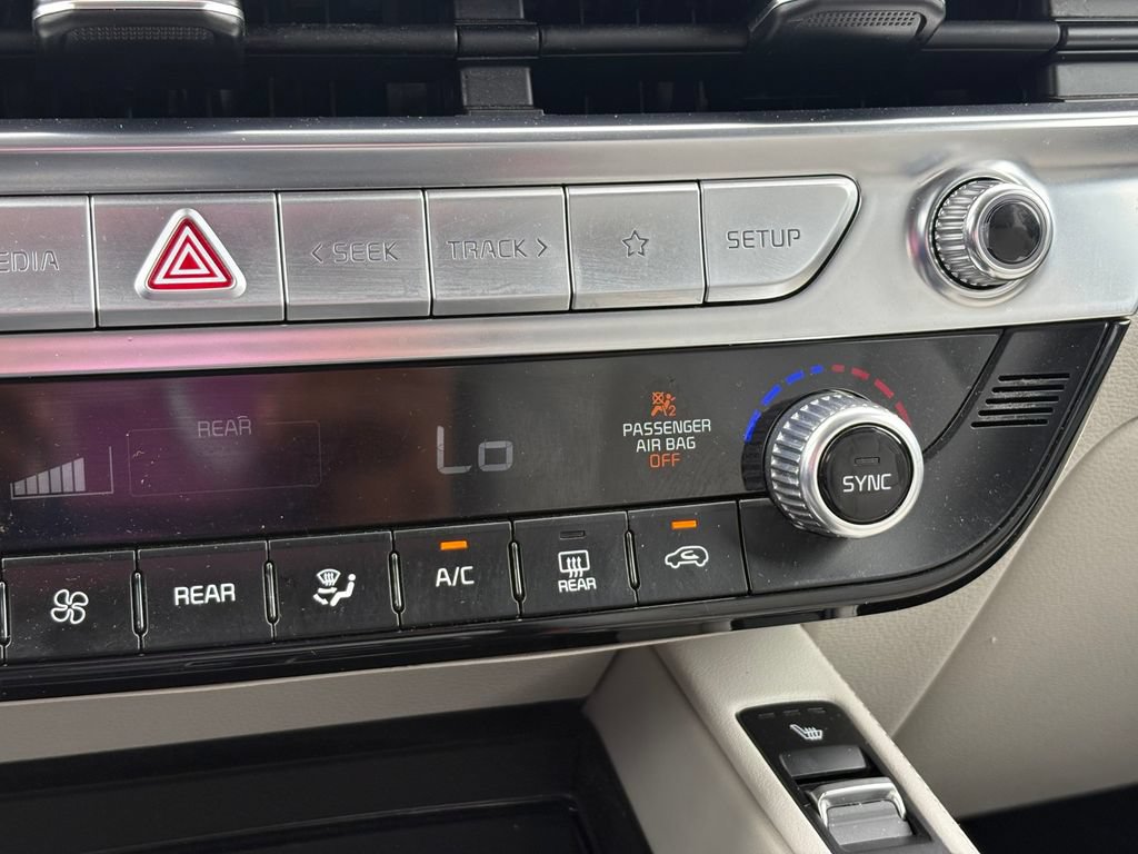 Used 2024 Kia Telluride SX w/ Towing Package FWD image 27