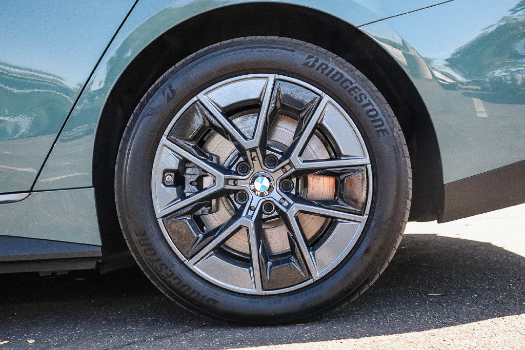 Used 2025 BMW i4 eDrive40 RWD image 8
