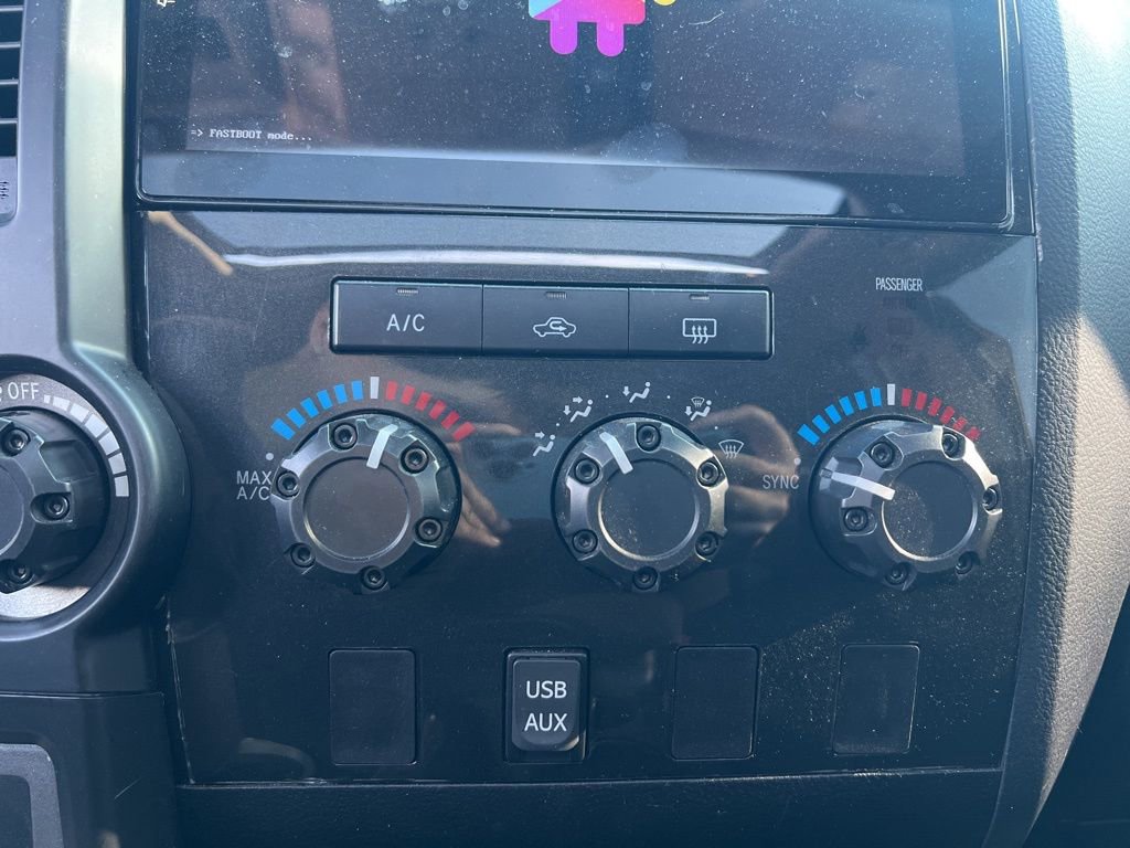 Used 2012 Toyota Tundra 4x4 CrewMax image 25