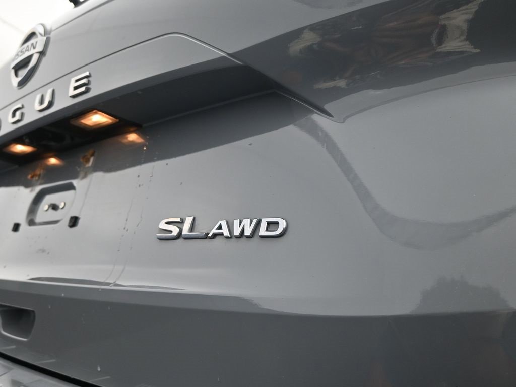 Used 2021 Nissan Rogue SL w/ Premium Package image 16