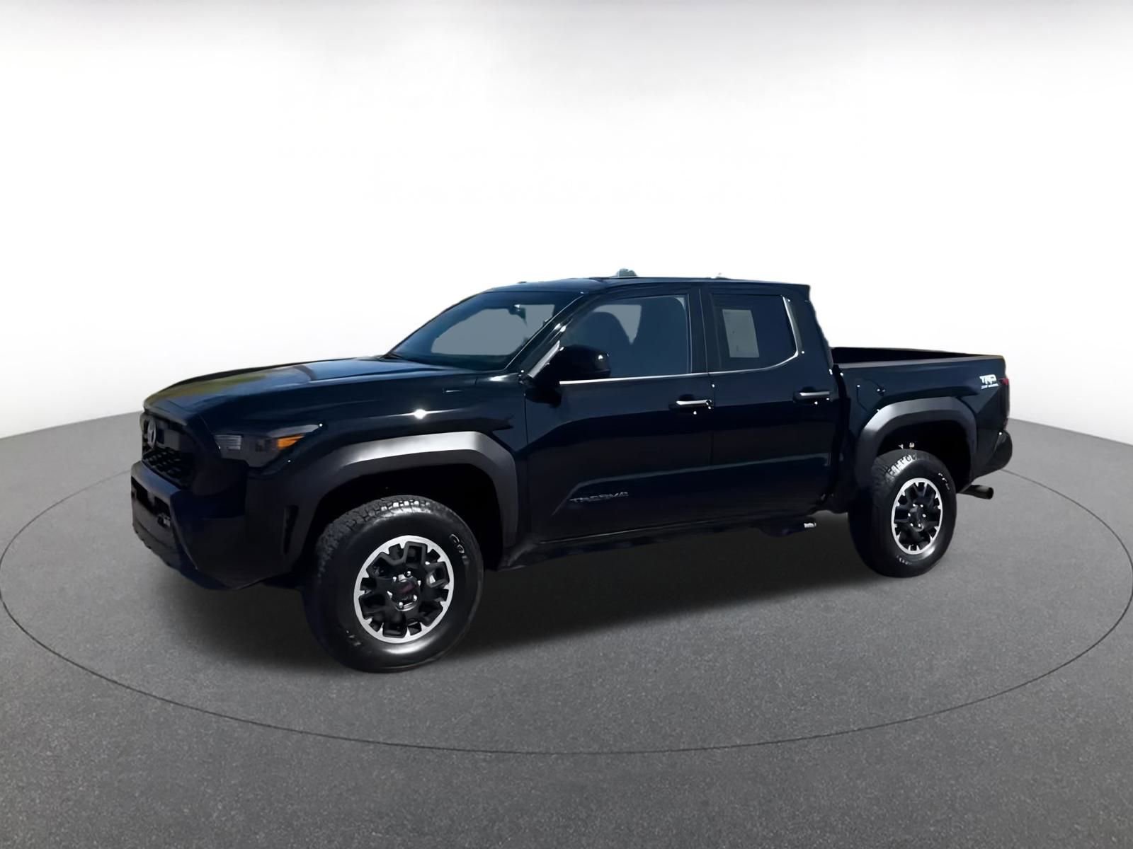 Used 2025 Toyota Tacoma SR image 7