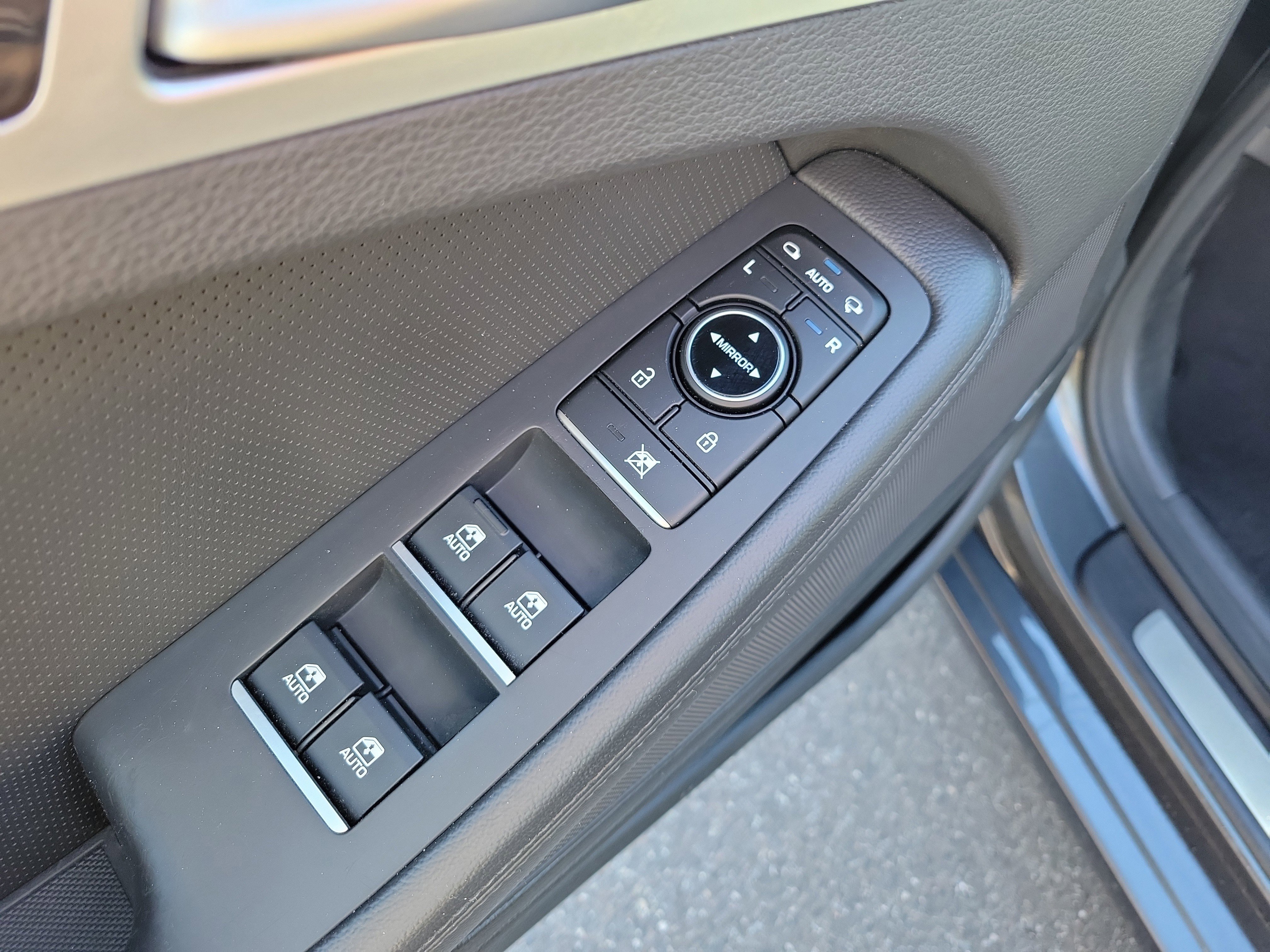 Used 2018 Genesis G80 3.8 w/ Option Group 02 image 20