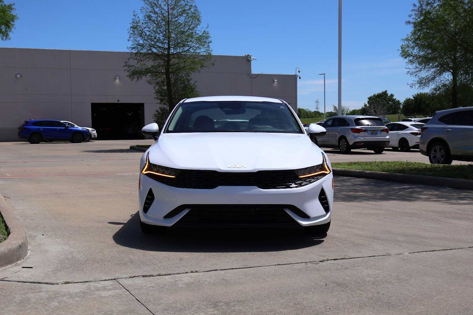 Used 2023 Kia K5 LXS FWD image 6