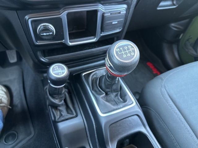 Used 2021 Jeep Wrangler Sport AWD/4WD image 30