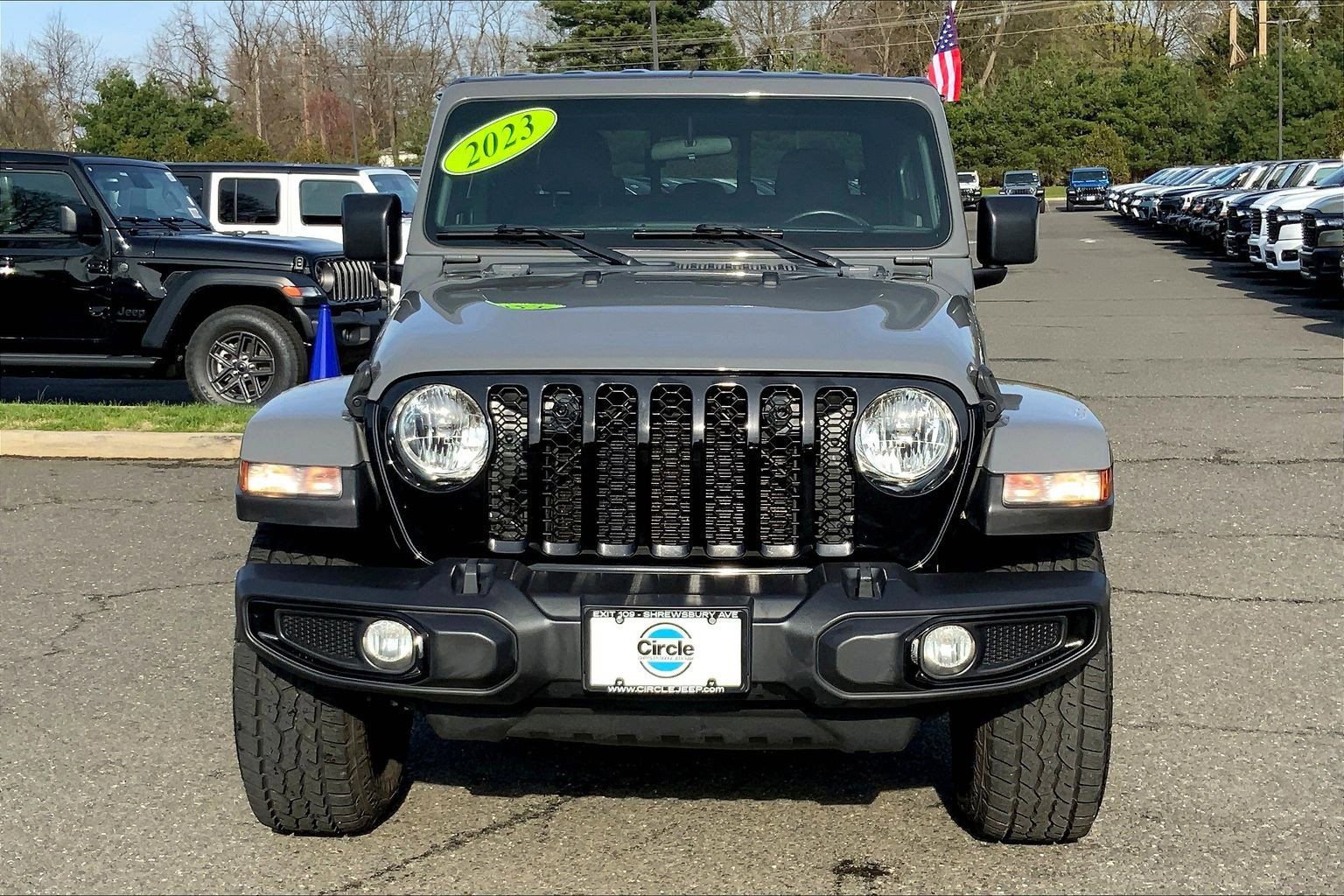 Certified 2023 Jeep Gladiator Willys image 3