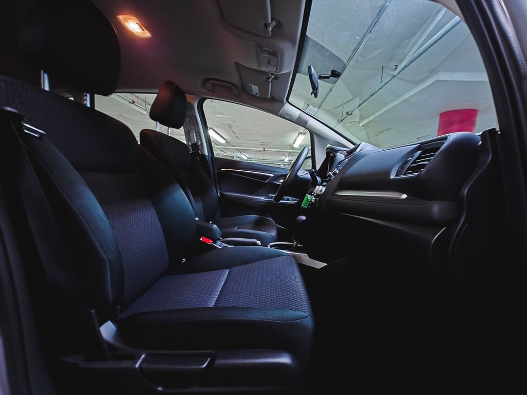 Used 2020 Honda Fit LX image 31