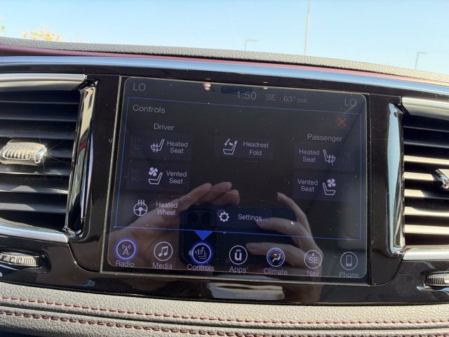 Used 2017 Chrysler Pacifica Limited w/ Tire & Wheel Group FWD image 20