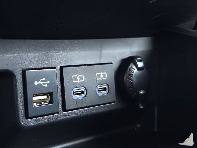 Used 2022 Toyota Highlander XLE image 29