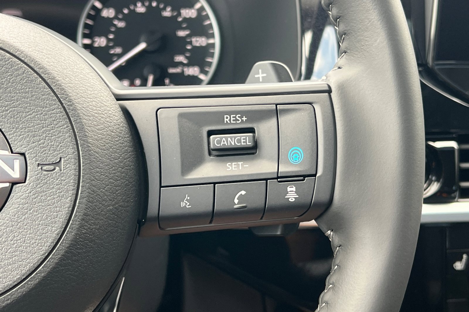 New 2025 Nissan Pathfinder SV w/ SV Premium Package image 29