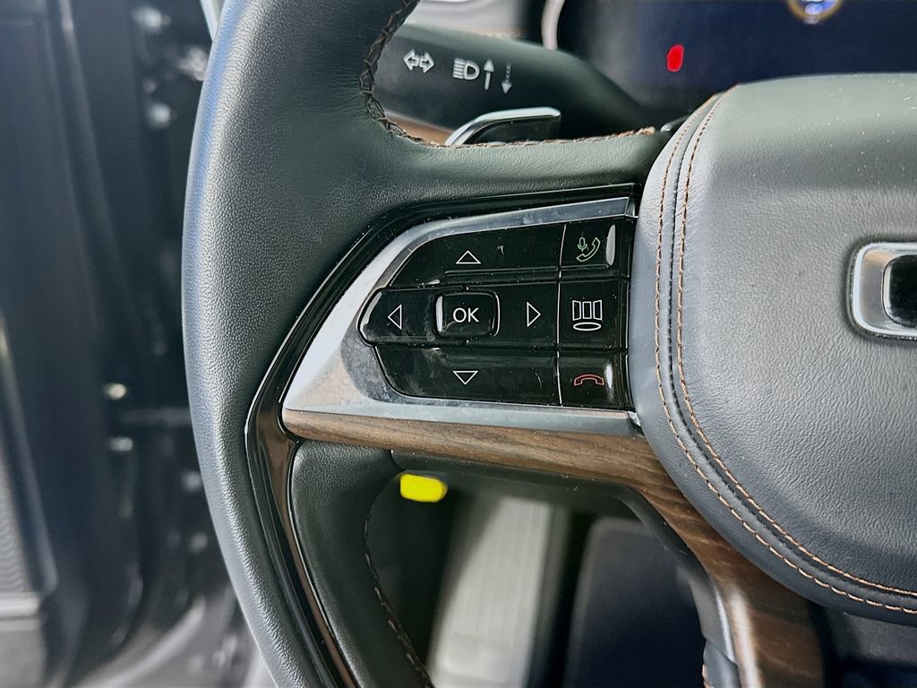 Used 2025 Jeep Grand Cherokee Summit AWD/4WD image 26