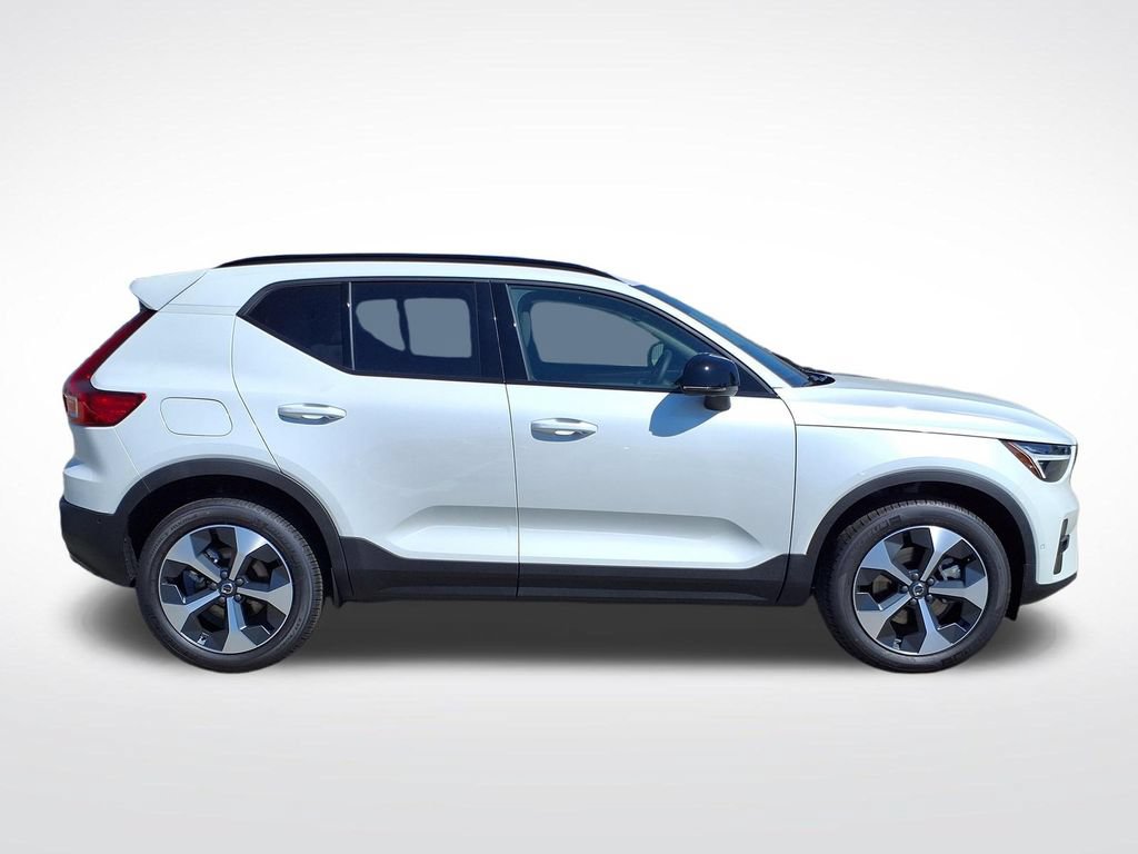 New 2026 Volvo XC40 B5 Plus w/ Protection Package Premier AWD/4WD image 9