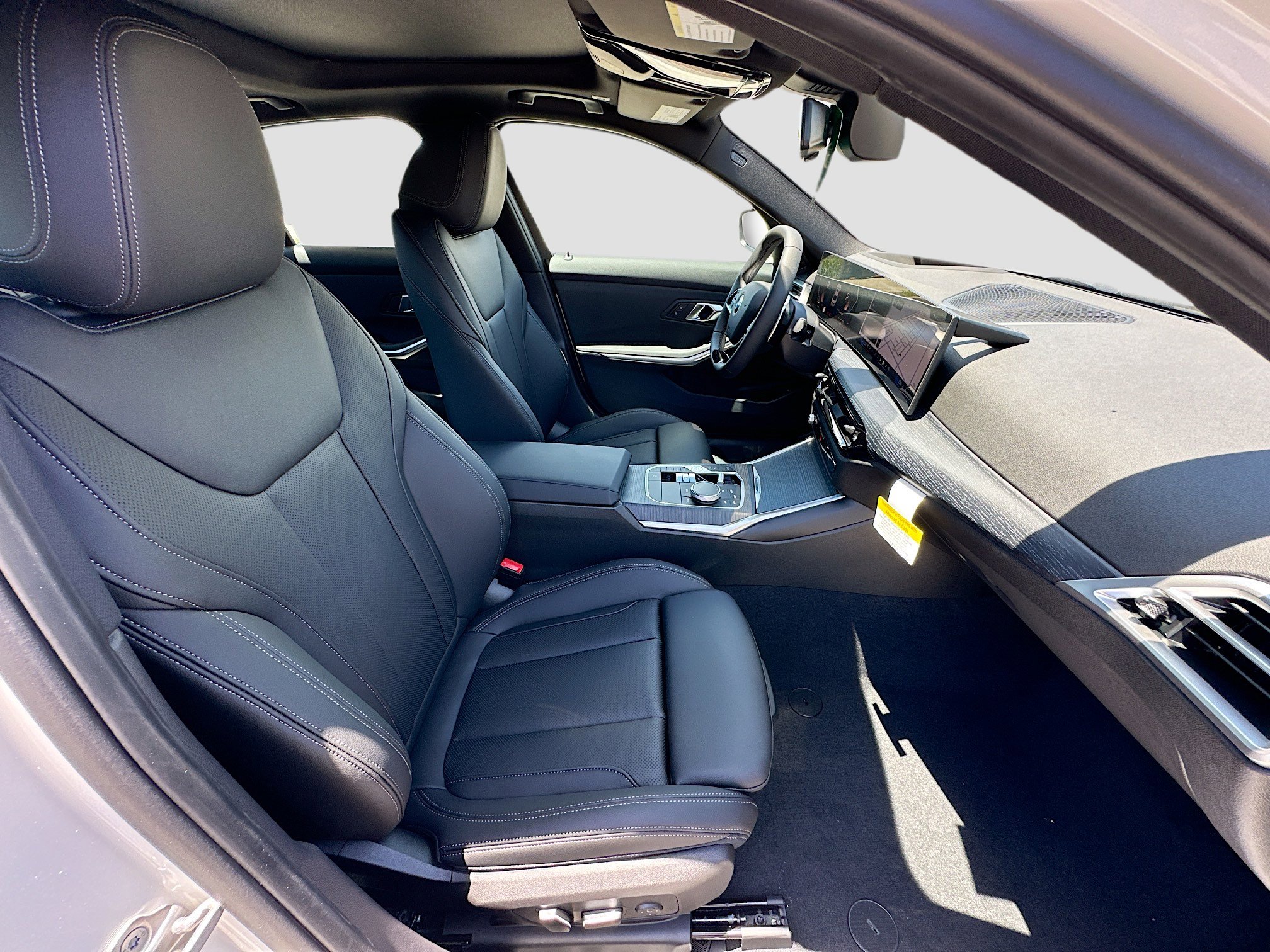 New 2025 BMW 330i 330i w/ Premium Package image 25