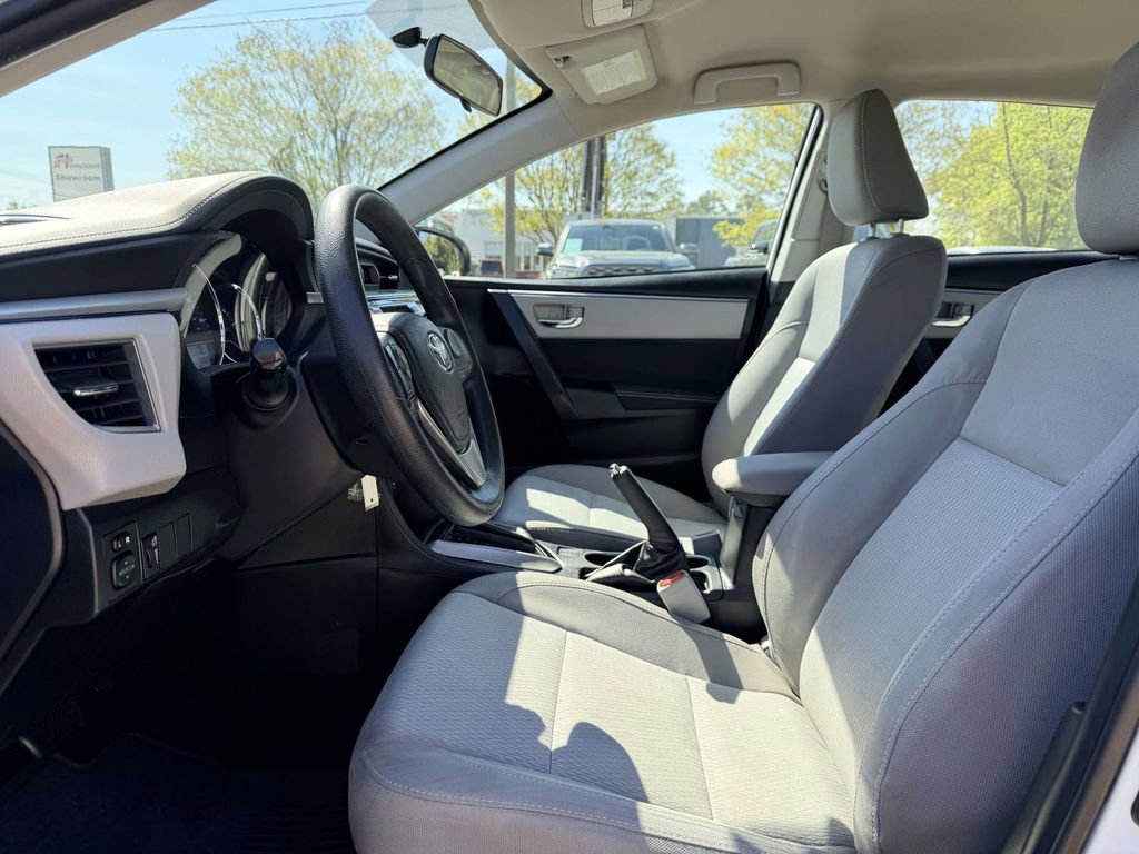 Used 2016 Toyota Corolla LE image 19