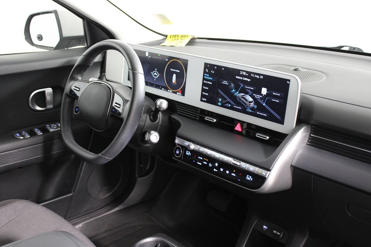 Used 2024 Hyundai Ioniq 5 SE RWD image 19