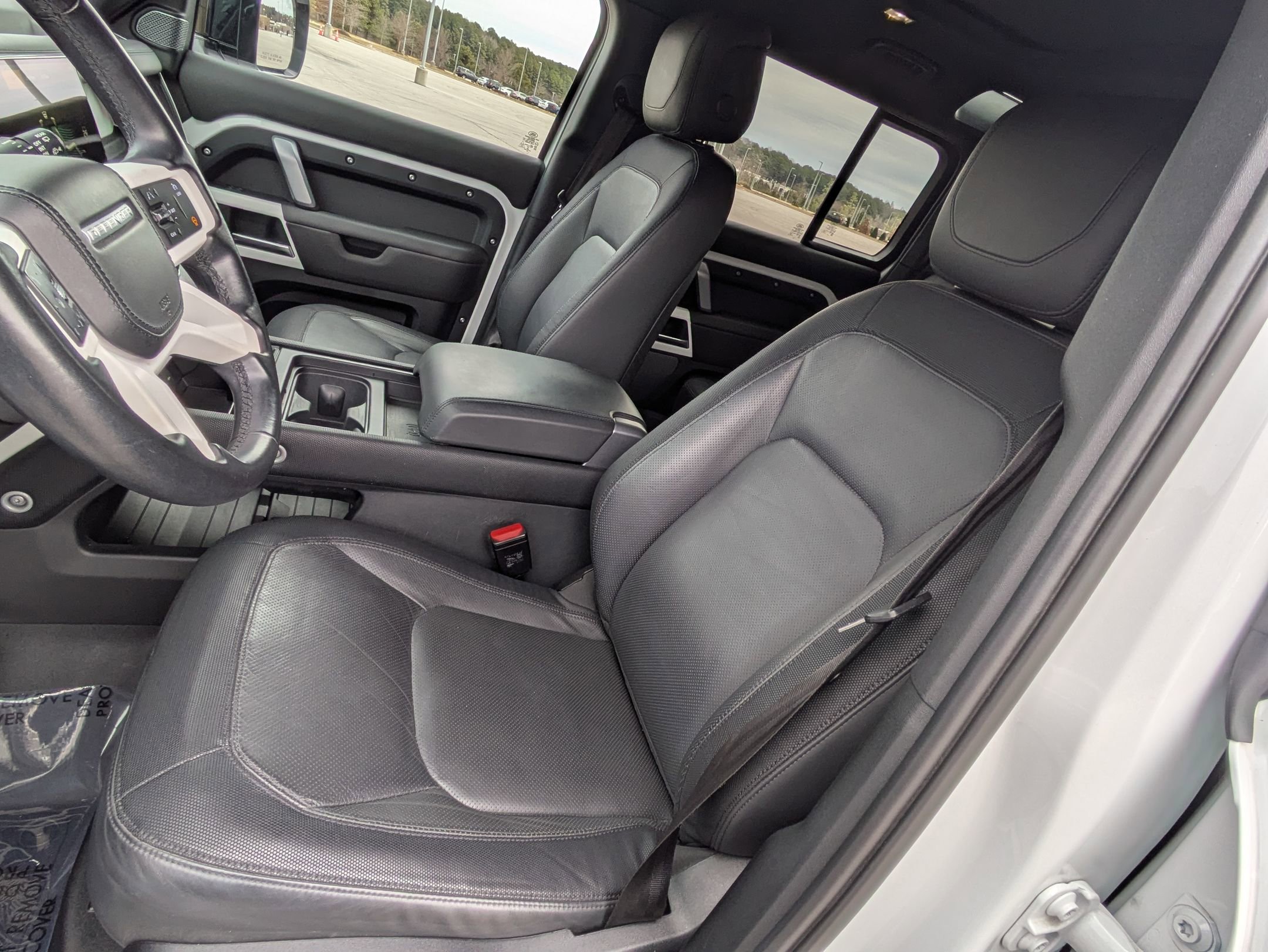 Certified 2023 Land Rover Defender 110 X-Dynamic SE image 20