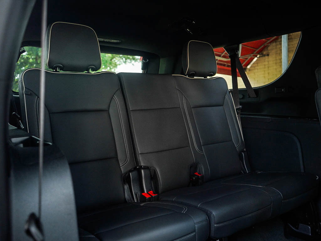 New 2026 GMC Yukon XL Elevation w/ Elevation Premium Package AWD/4WD image 14