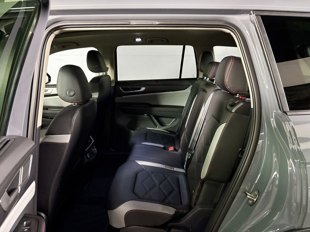 New 2026 Volkswagen Atlas Peak Edition image 20