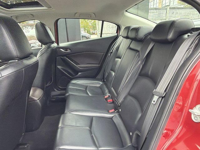 Used 2018 MAZDA MAZDA3 Touring FWD image 22