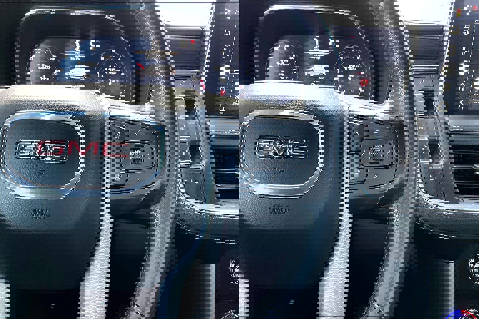 Used 2022 GMC Yukon SLT w/ SLT Premium Package image 25