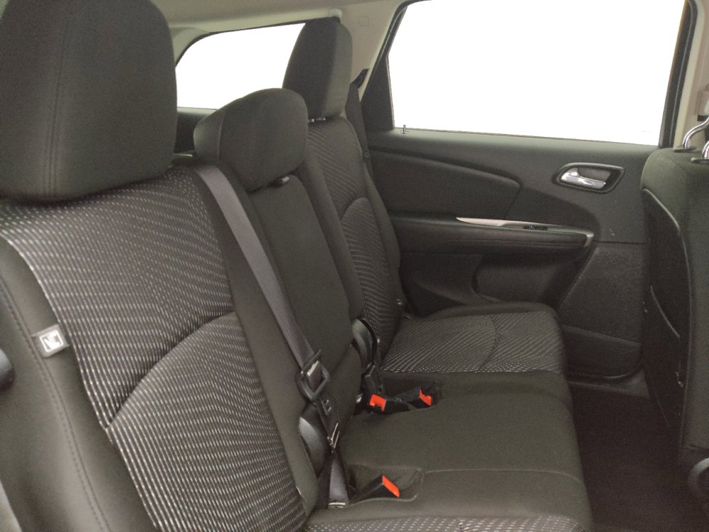 Used 2020 Dodge Journey SE w/ SE Popular Equipment Group FWD image 19