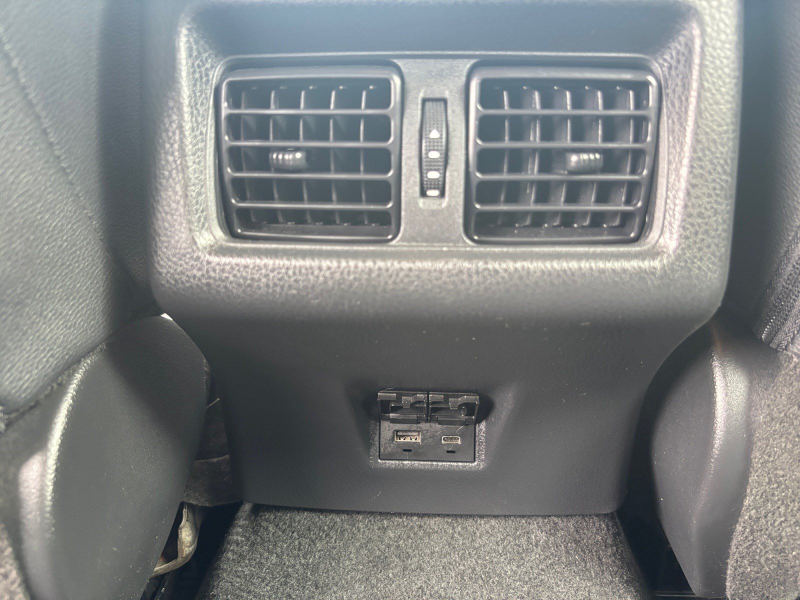 Used 2025 Toyota Camry SE FWD image 28