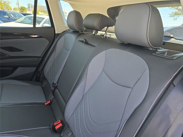 New 2026 Volkswagen Tiguan SE image 9