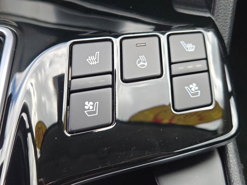 Used 2025 Kia Sportage SX AWD/4WD image 29
