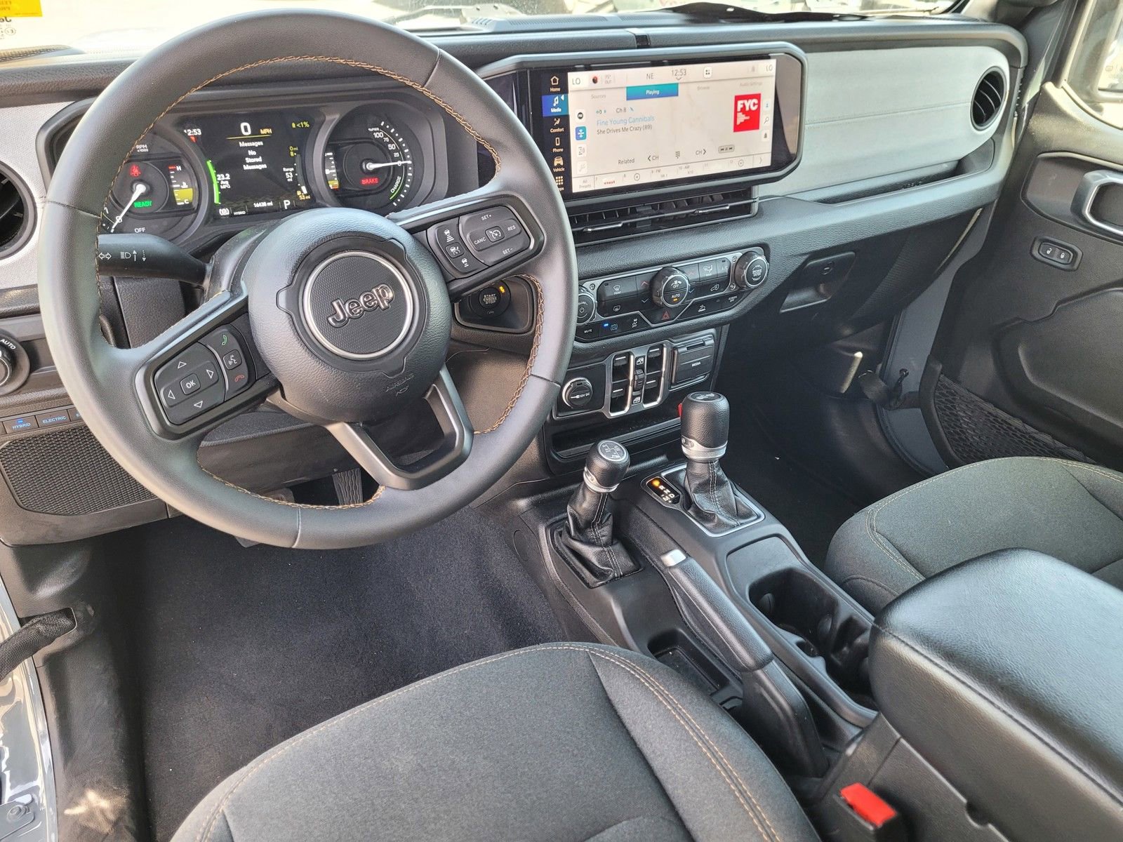 Used 2024 Jeep Wrangler Unlimited AWD/4WD image 13
