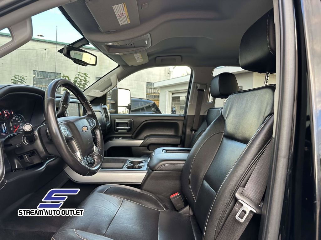 Used 2018 Chevrolet Silverado 2500 LTZ image 16