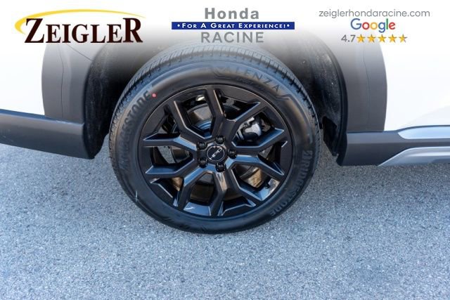 Used 2025 Honda Pilot Touring image 10