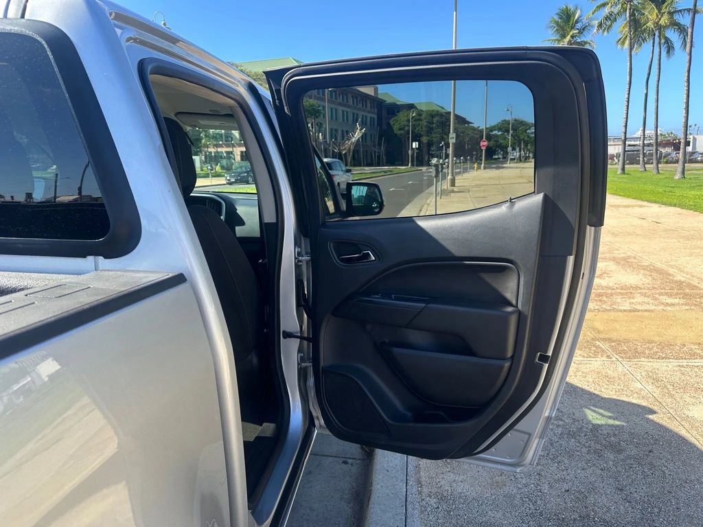 Used 2020 Chevrolet Colorado LT w/ Colorado RST Special Edition image 16