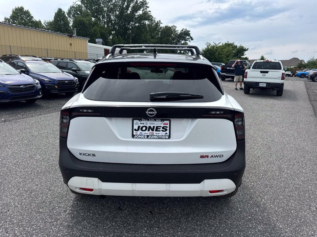 New 2026 Nissan Kicks SR w/ Cold Weather Package AWD/4WD image 6
