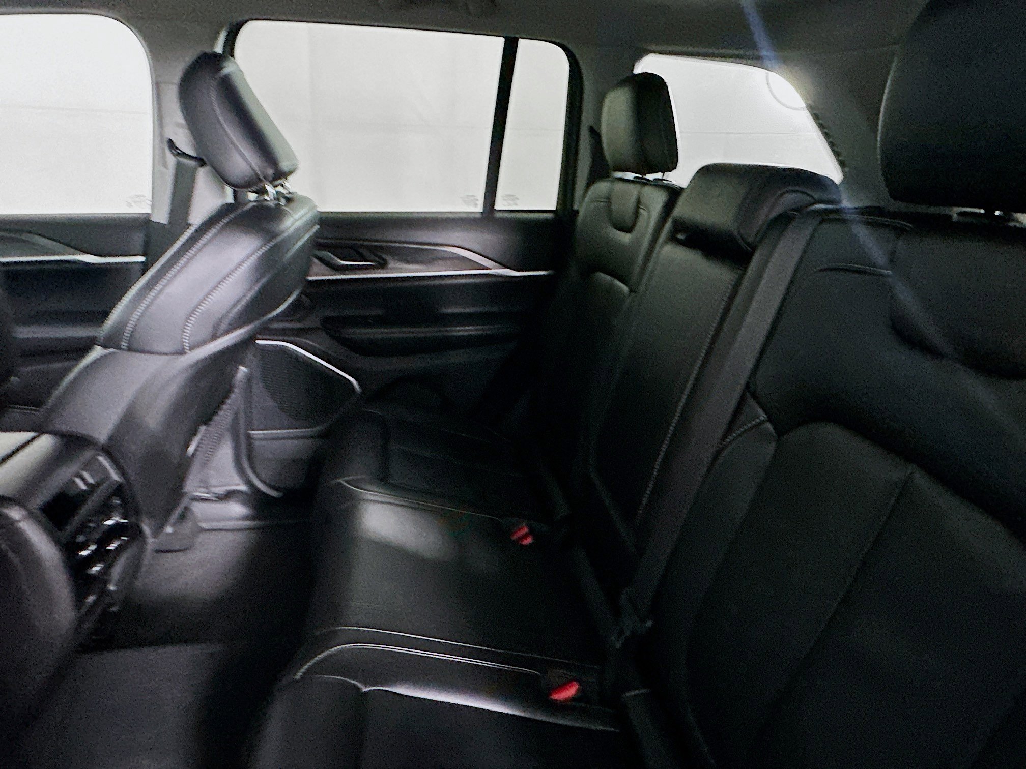 Used 2022 Jeep Grand Cherokee Limited 4xe image 28