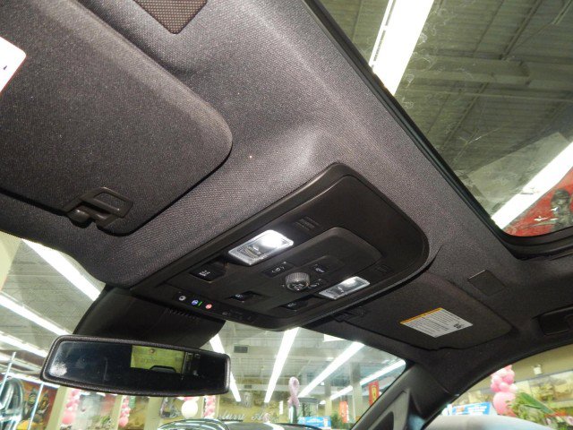 Used 2025 Chevrolet Suburban RST w/ Comfort Package image 30