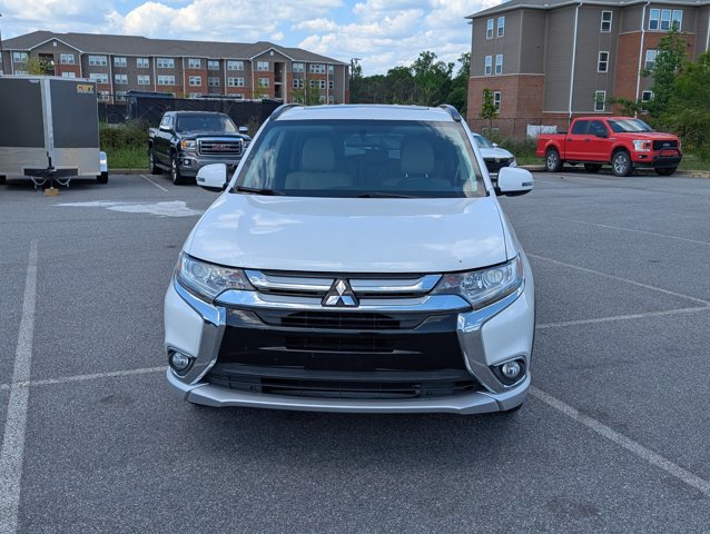 Used 2016 Mitsubishi Outlander SE video 2