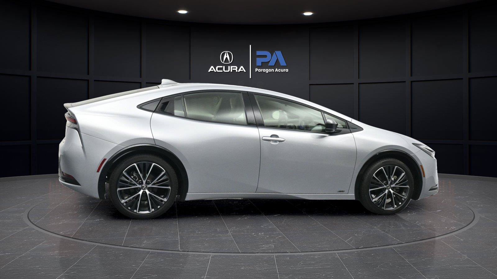 Used 2024 Toyota Prius XLE AWD/4WD image 30