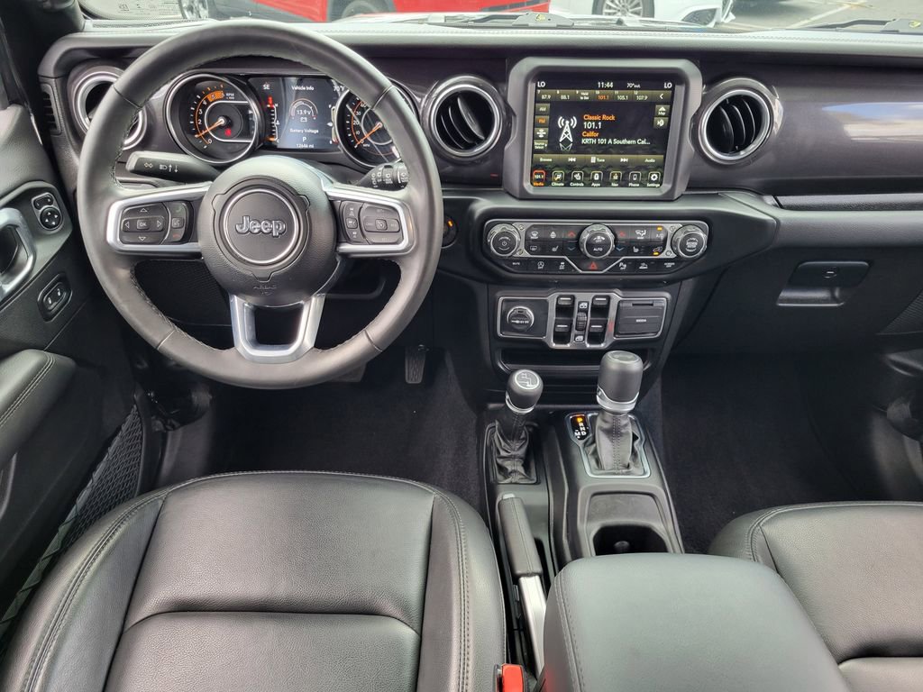 Used 2022 Jeep Wrangler Unlimited Sahara image 4