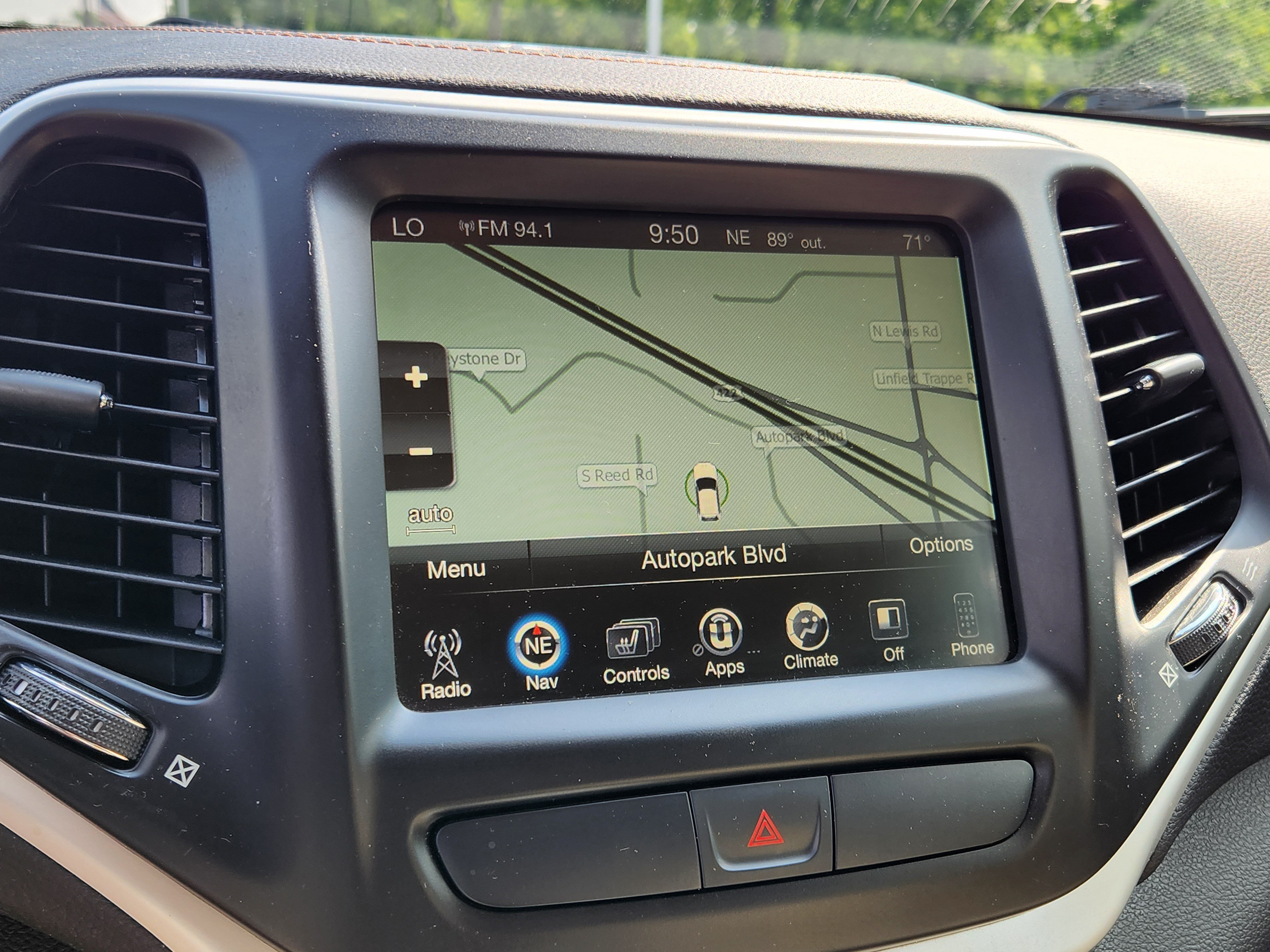 Used 2017 Jeep Cherokee Limited AWD/4WD image 21