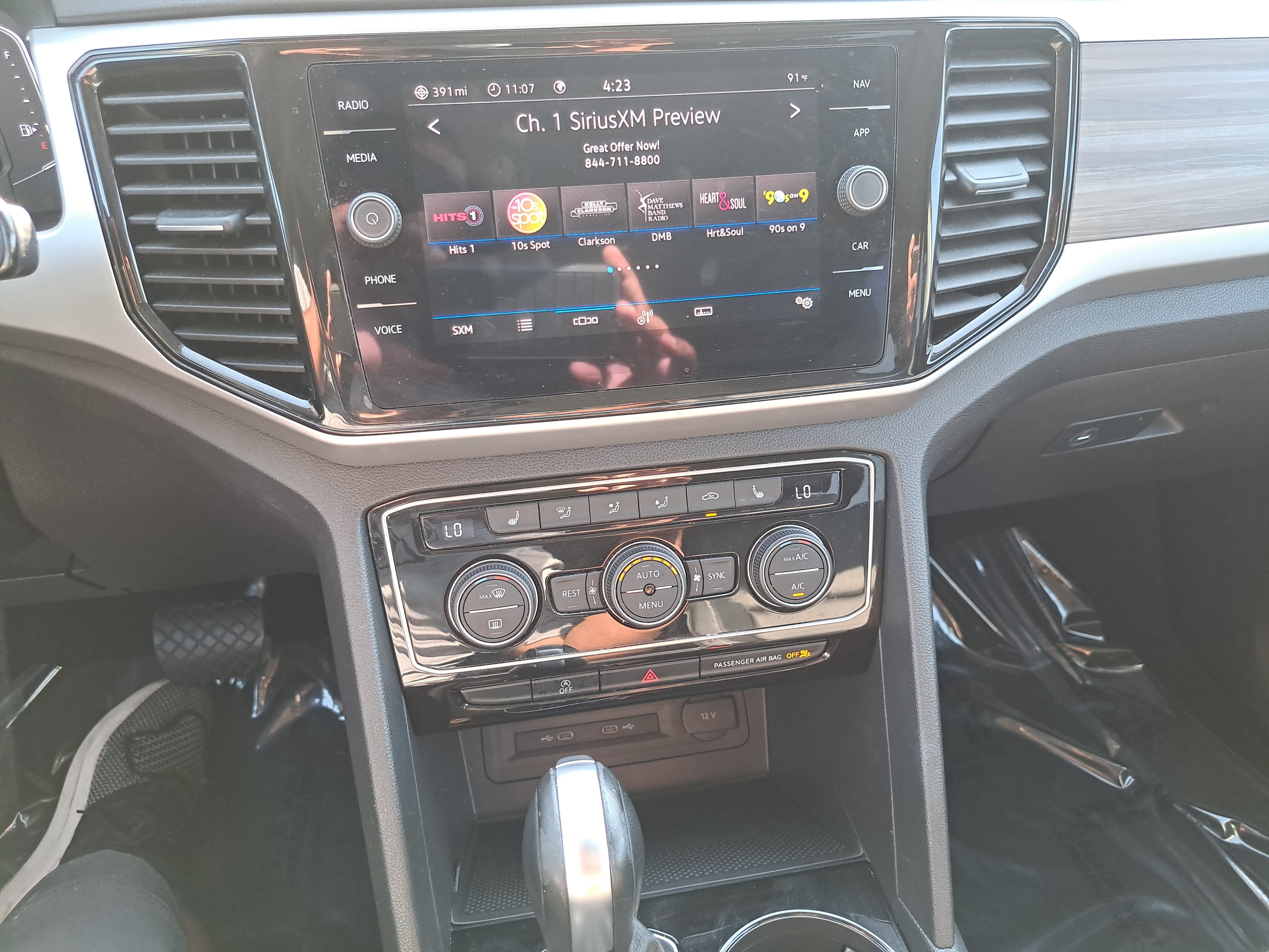 Used 2023 Volkswagen Atlas SEL AWD/4WD image 21
