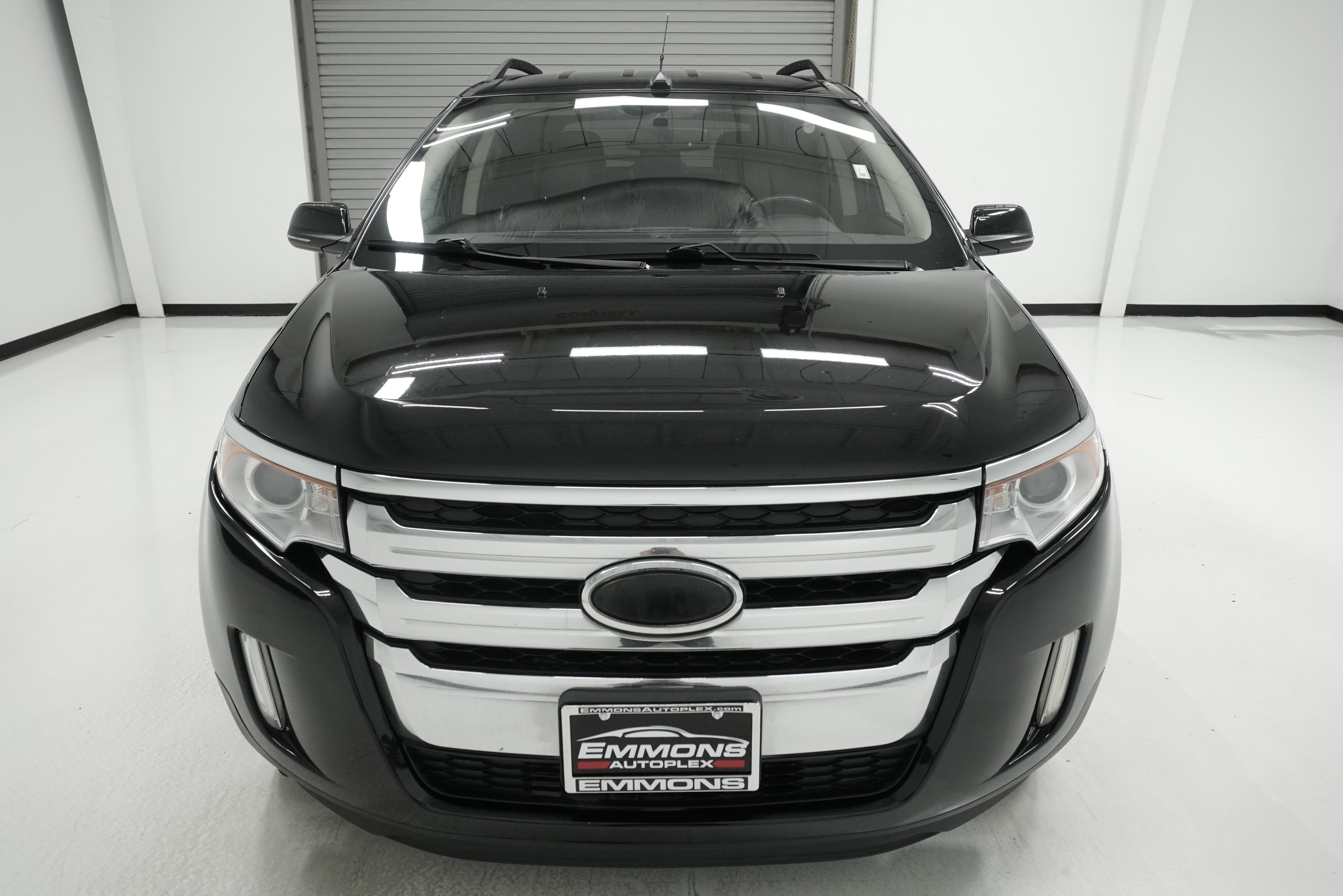 Used 2013 Ford Edge Limited w/ Driver Entry Pkg FWD image 2