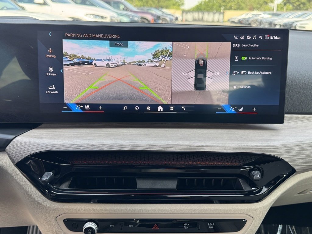 Used 2025 BMW 330i Sedan w/ Premium Package image 28