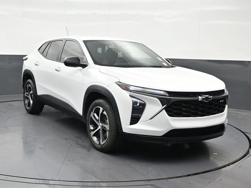 Used 2024 Chevrolet Trax RS w/ Driver Confidence Package FWD image 8