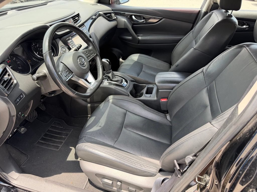 Used 2018 Nissan Rogue Sport SL w/ SL Premium Package FWD image 23