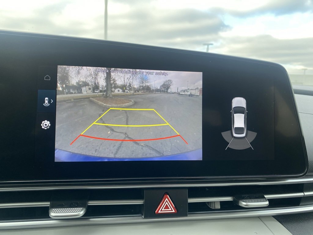 Used 2022 Hyundai Elantra Limited image 20