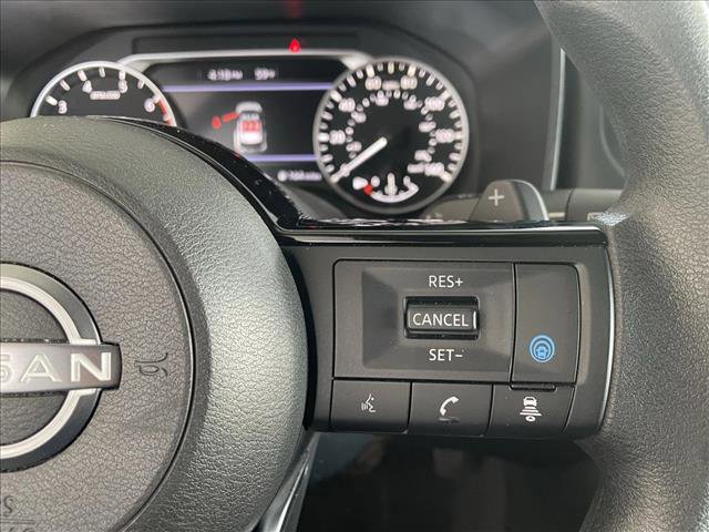 Used 2023 Nissan Rogue SV image 14