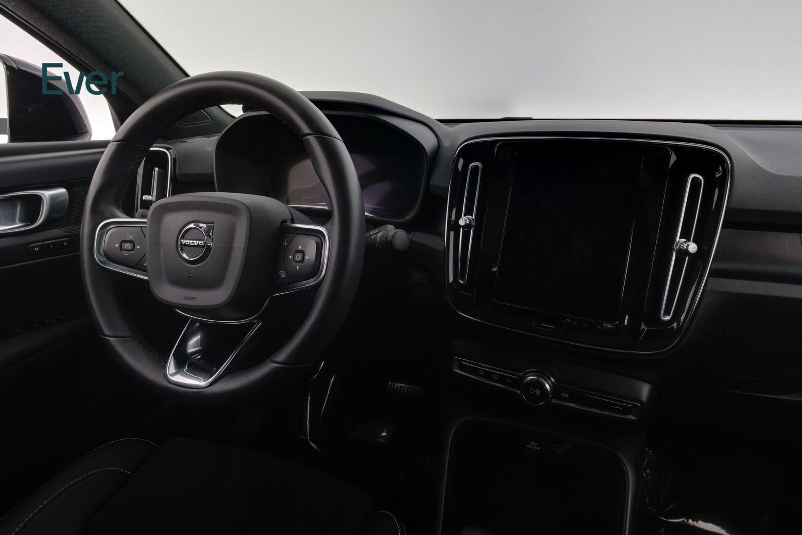 Used 2023 Volvo C40 P8 Recharge Plus AWD/4WD image 25