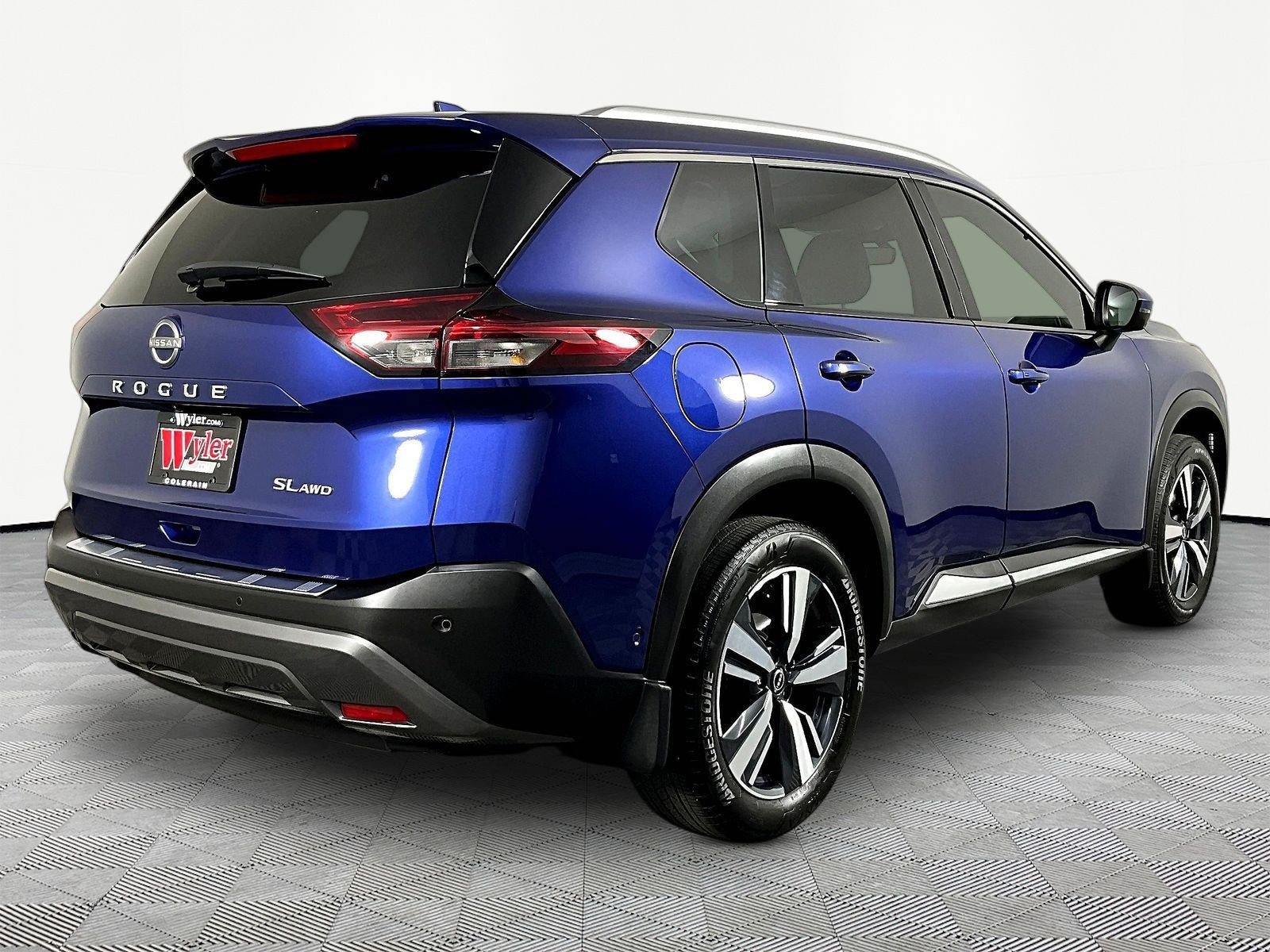 Certified 2023 Nissan Rogue SL w/ SL Premium Package AWD/4WD image 6