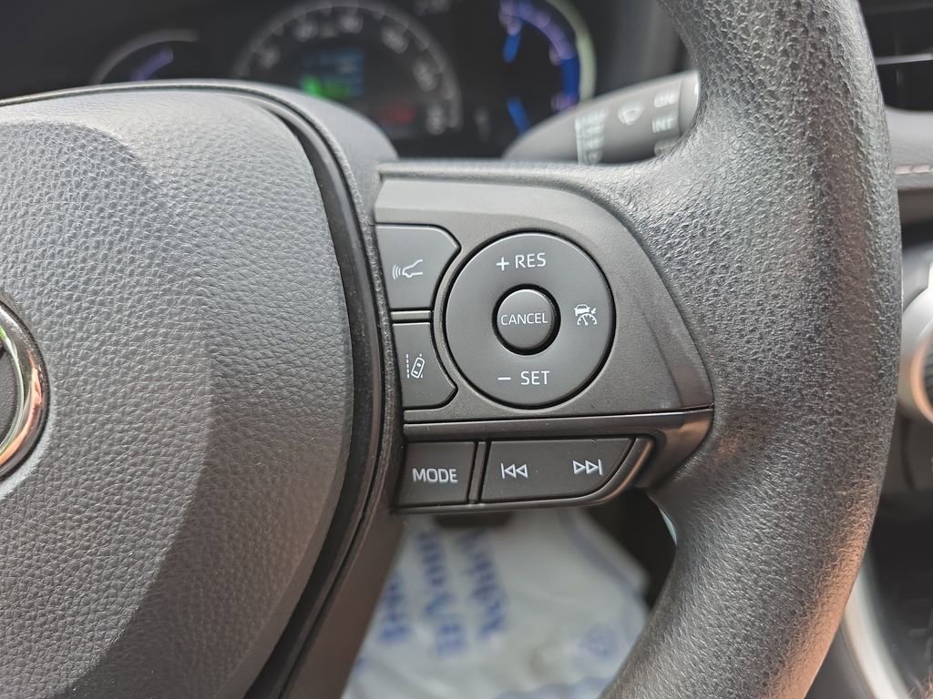 Used 2023 Toyota RAV4 LE AWD/4WD image 22